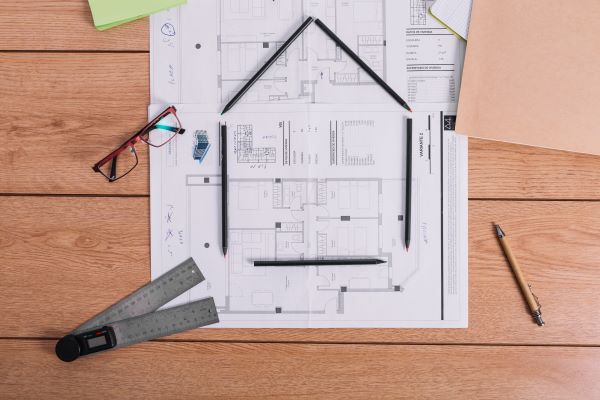 Modern ranch style house exterior with single-story layout and open design